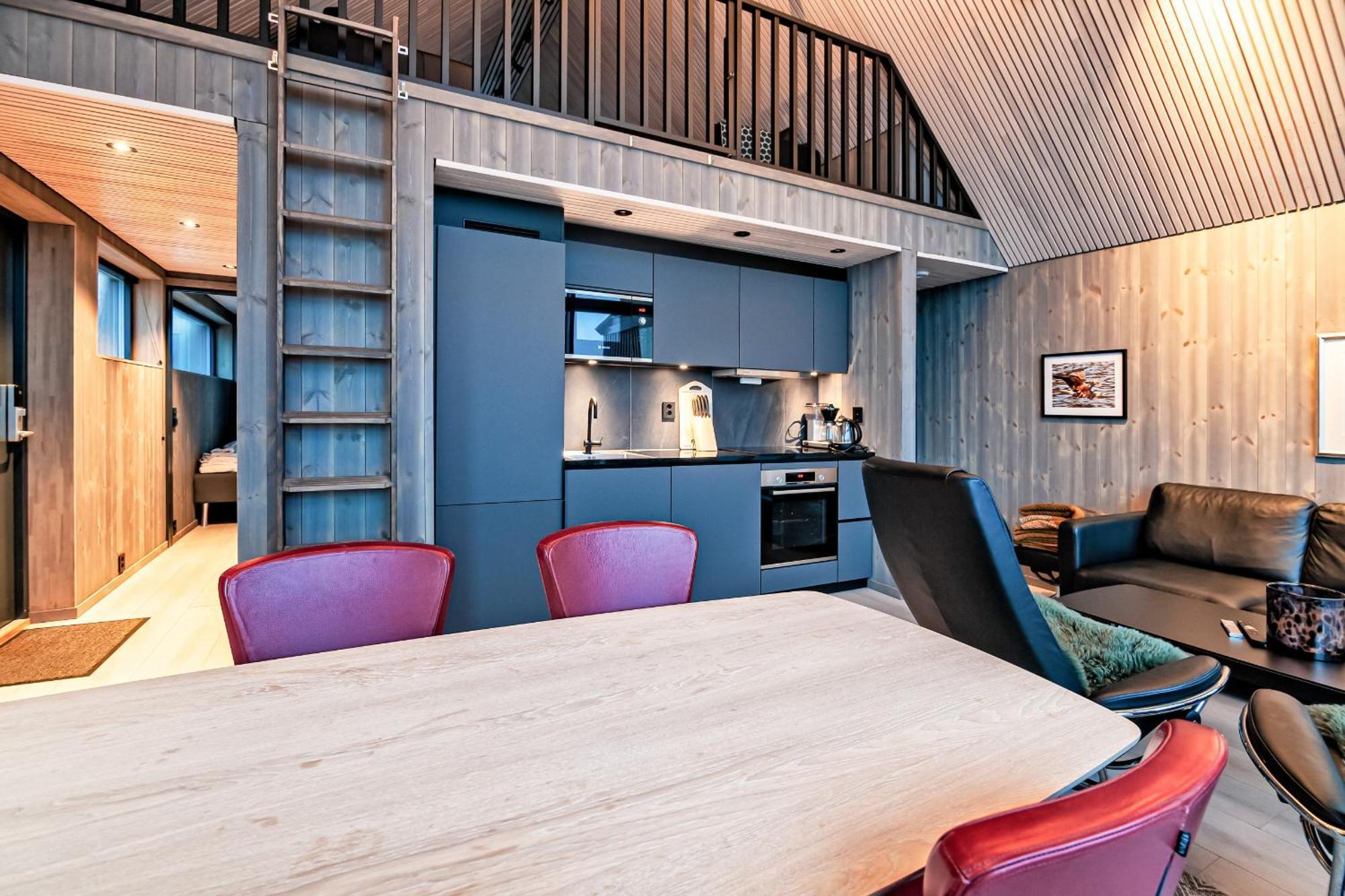 Rorbuleilighet Lysoysundet 1G Henningsvaer Exterior foto