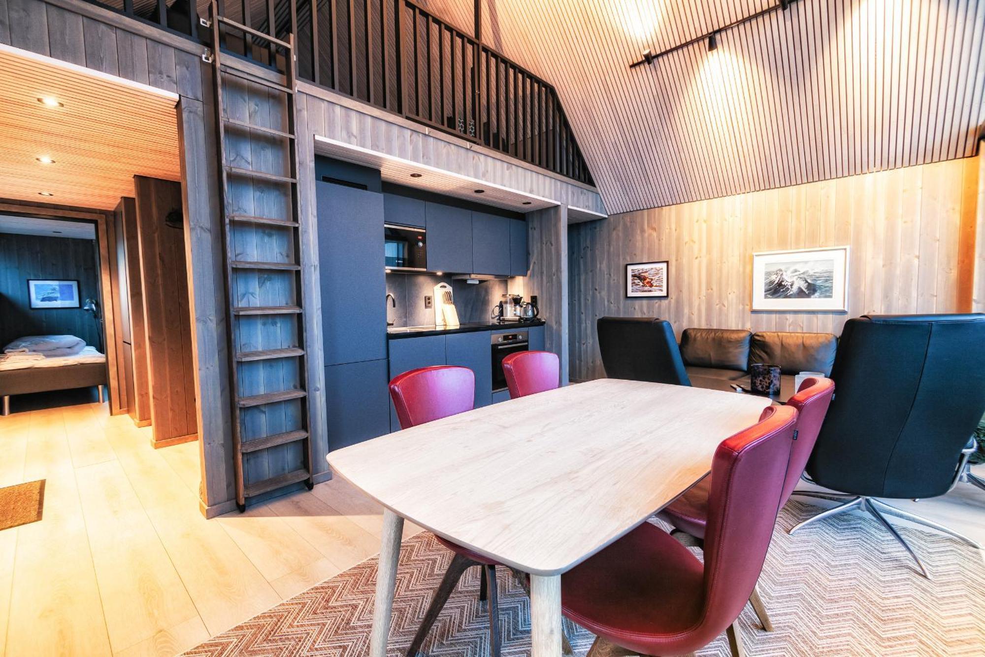 Rorbuleilighet Lysoysundet 1G Henningsvaer Exterior foto